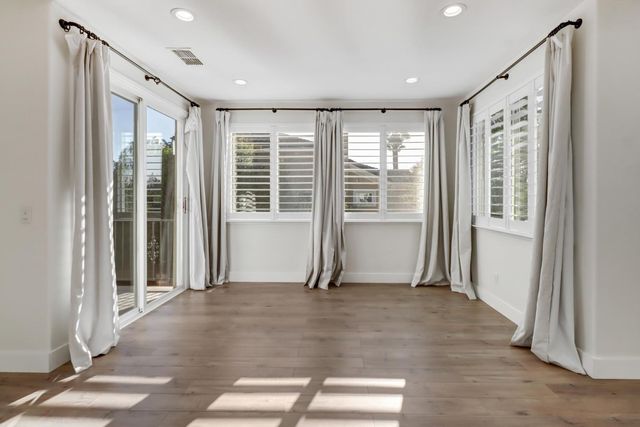 300 Alwoodley Ct, Roseville, CA 95678