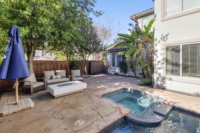 300 Alwoodley Ct, Roseville, CA 95678