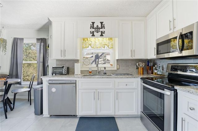 3981 Lookout Point Drive, Marietta, GA 30066