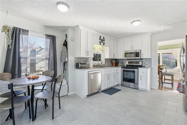 3981 Lookout Point Drive, Marietta, GA 30066