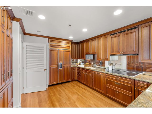 1414 Sw 3RD Ave 2001, Portland, OR 97201