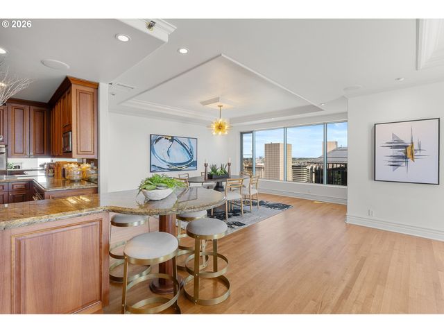 1414 Sw 3RD Ave 2001, Portland, OR 97201