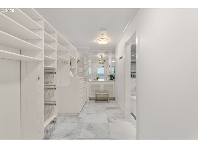 1414 Sw 3RD Ave 2001, Portland, OR 97201