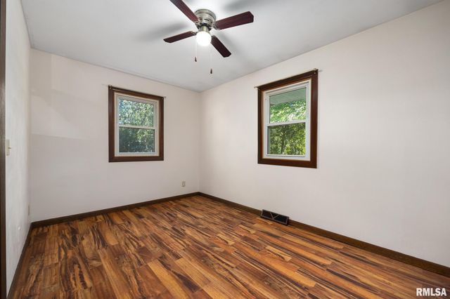 719 Schilpp Court, Hopedale, IL 61747