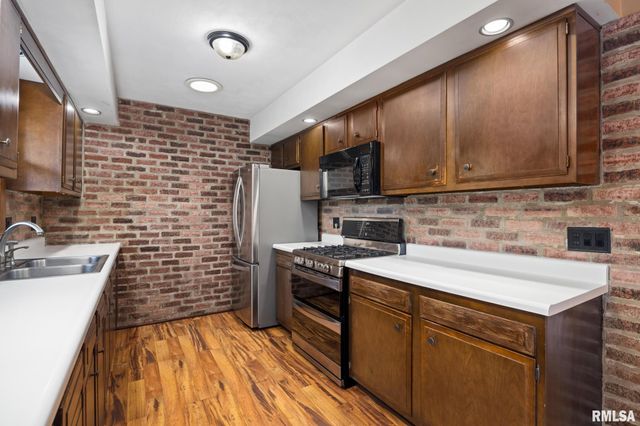 719 Schilpp Court, Hopedale, IL 61747