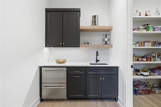 17028 Parkhill Street, Overland Park, KS 66221