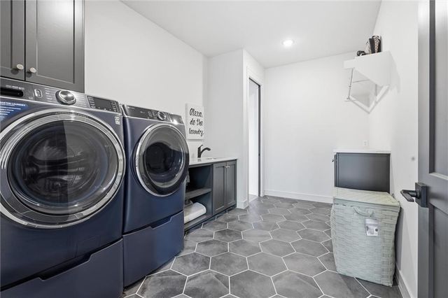 17028 Parkhill Street, Overland Park, KS 66221