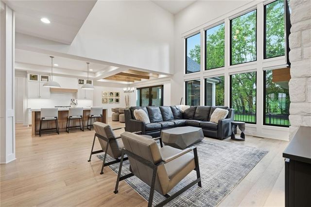 17028 Parkhill Street, Overland Park, KS 66221