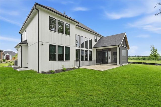 17028 Parkhill Street, Overland Park, KS 66221