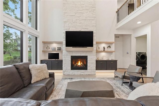 17028 Parkhill Street, Overland Park, KS 66221