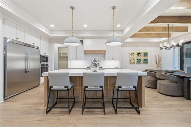 17028 Parkhill Street, Overland Park, KS 66221