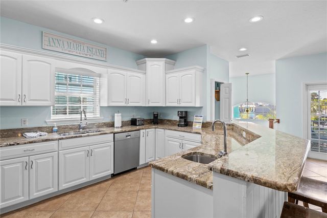 7005 HOLMES BOULEVARD, Holmes Beach, FL 34217