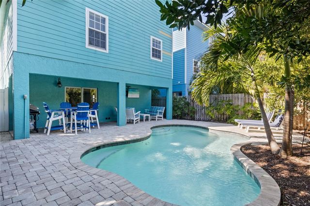 7005 HOLMES BOULEVARD, Holmes Beach, FL 34217