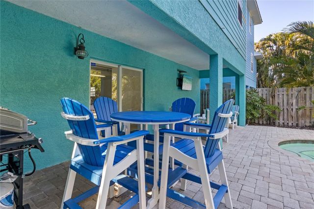 7005 HOLMES BOULEVARD, Holmes Beach, FL 34217