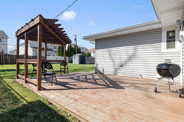 701 W Lake Park Drive, Addison, IL 60101