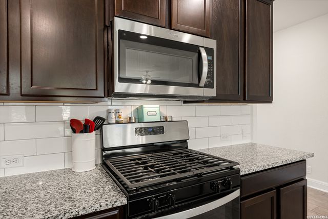 14035 Nolan Falls, San Antonio, TX 78253