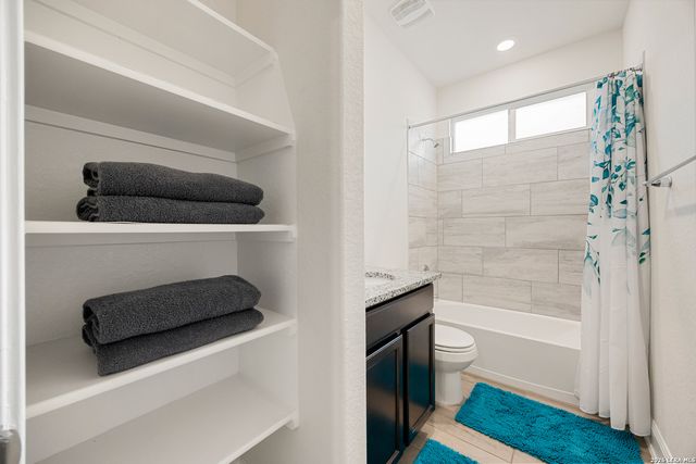 14035 Nolan Falls, San Antonio, TX 78253