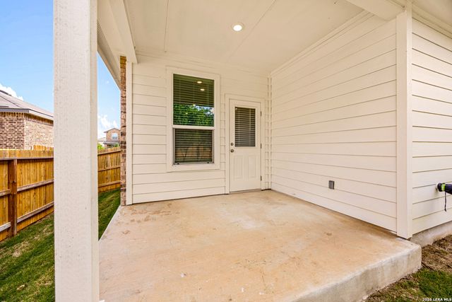 14035 Nolan Falls, San Antonio, TX 78253