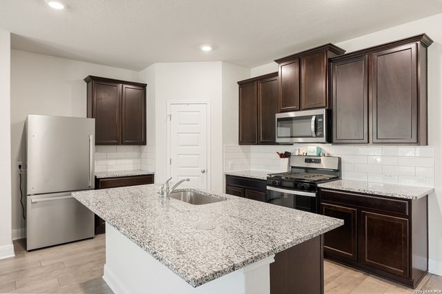 14035 Nolan Falls, San Antonio, TX 78253