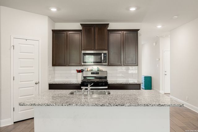 14035 Nolan Falls, San Antonio, TX 78253