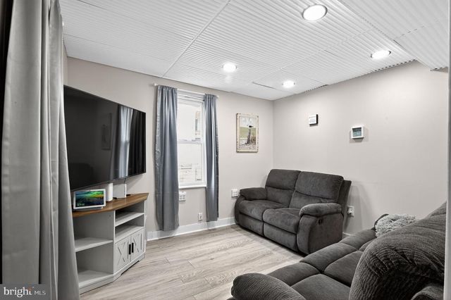 114 E 26TH AVE, Wildwood, NJ 08260