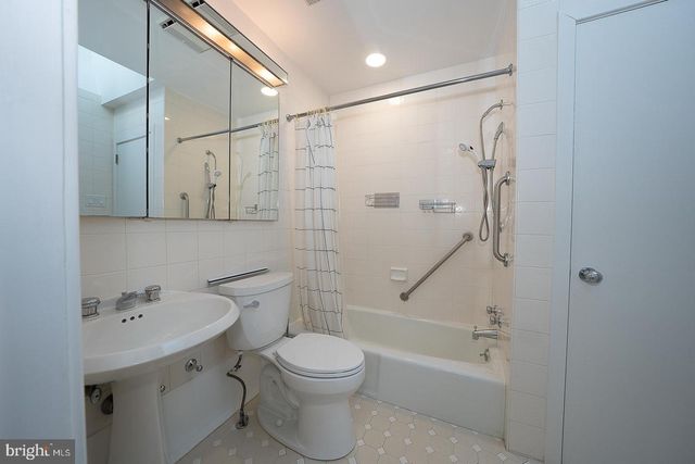 39-41 FAIRVIEW RD, Penn Valley, PA 19072