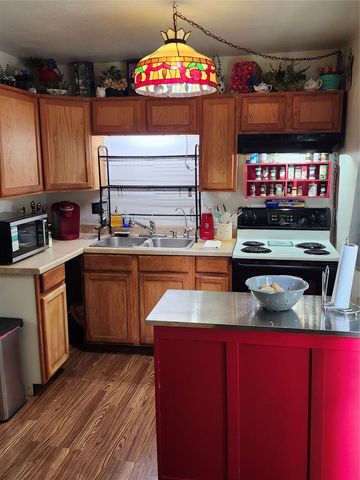 9353 S Fm 730, Azle, TX 76020