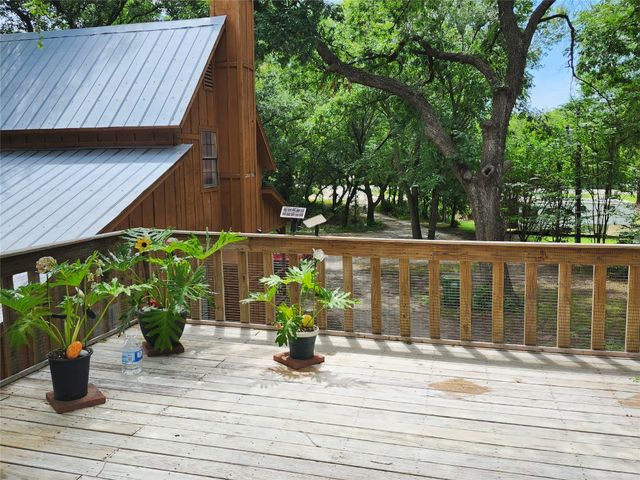 9353 S Fm 730, Azle, TX 76020