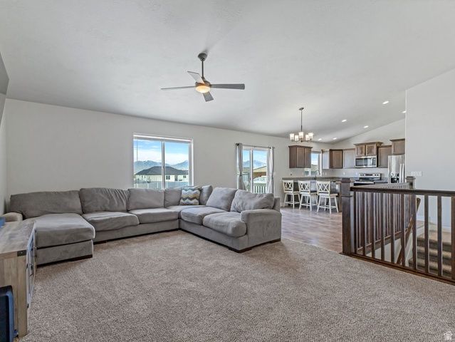 573 S MAXWELL DR, Grantsville, UT 84029