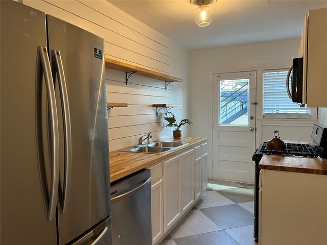 1853 W Main Street 2, Houston, TX 77098