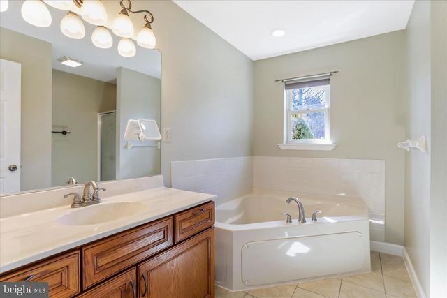 810 ARROWHEAD TRL, Cumberland, MD 21502