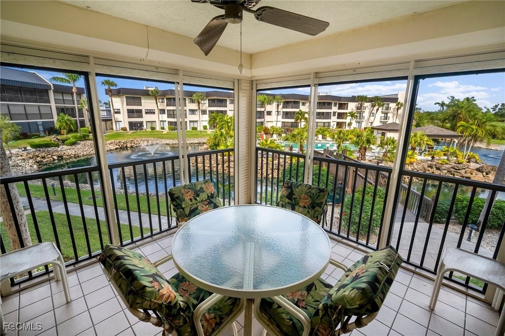 6979 Winkler RD 325, Fort Myers, FL 33919