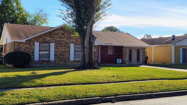 8610 Valley South Drive, Houston, TX 77078