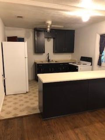 272 Park S Avenue, Mobile, AL 36695