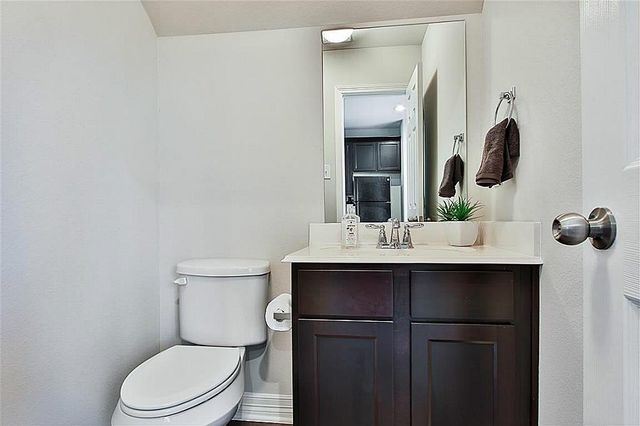 34 Woodland Hills Drive B, Conroe, TX 77303