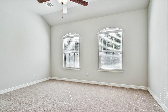 34 Woodland Hills Drive B, Conroe, TX 77303