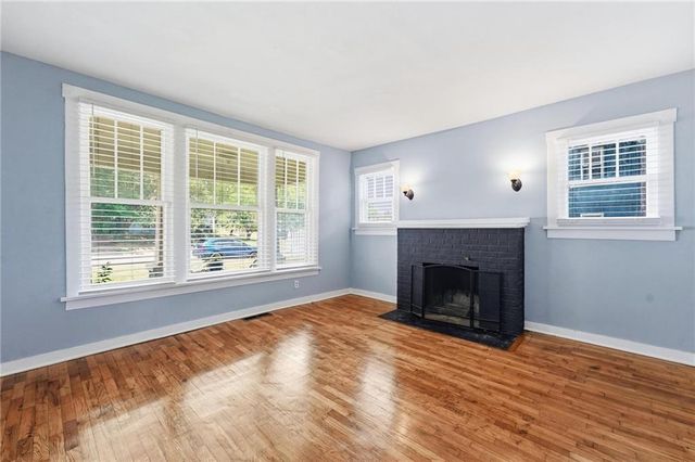 812 Cedar Street, Pleasant Hill, MO 64080