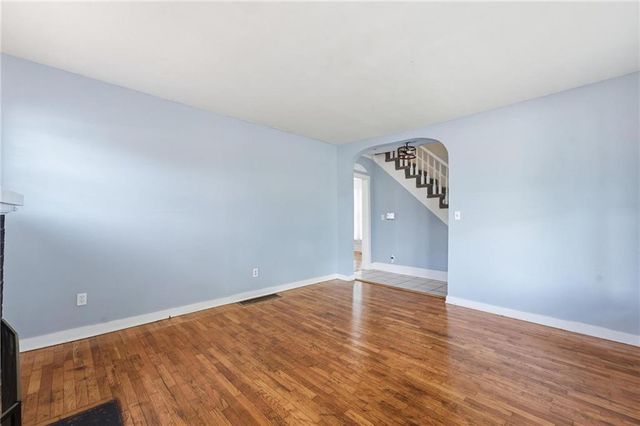 812 Cedar Street, Pleasant Hill, MO 64080