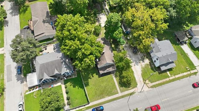 812 Cedar Street, Pleasant Hill, MO 64080