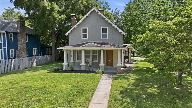 812 Cedar Street, Pleasant Hill, MO 64080