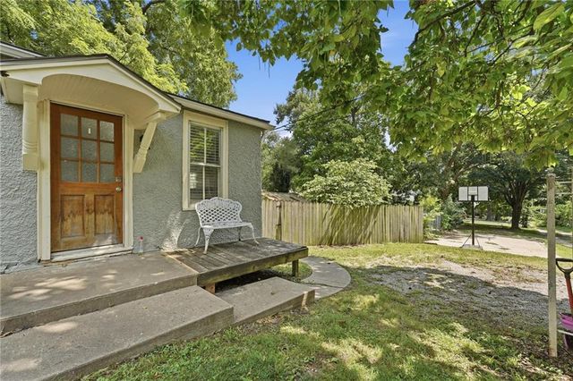 812 Cedar Street, Pleasant Hill, MO 64080
