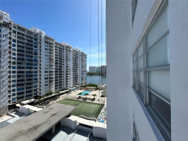 18031 Biscayne Blvd 904, Aventura, FL 33160