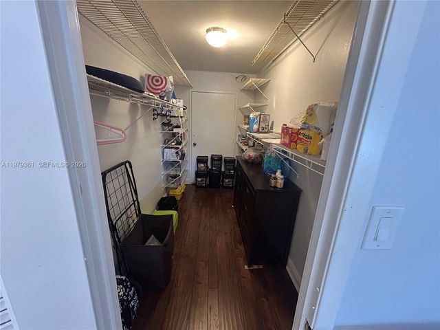 18031 Biscayne Blvd 904, Aventura, FL 33160