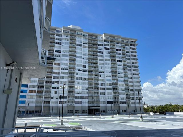 18031 Biscayne Blvd 904, Aventura, FL 33160
