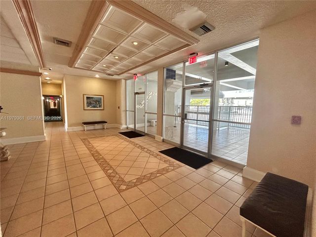 18031 Biscayne Blvd 904, Aventura, FL 33160
