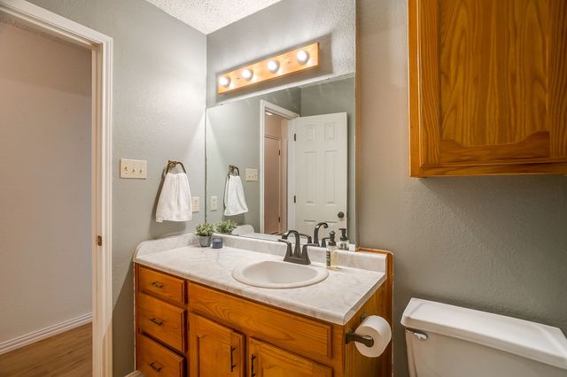 517 Post Oak Lane, Burleson, TX 76028