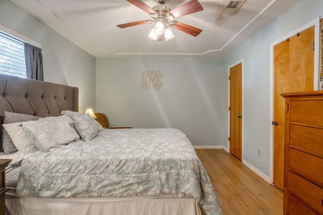 517 Post Oak Lane, Burleson, TX 76028