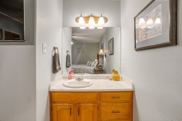 517 Post Oak Lane, Burleson, TX 76028