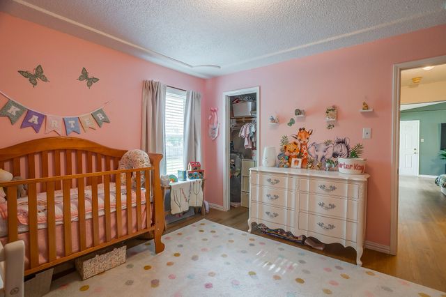 517 Post Oak Lane, Burleson, TX 76028