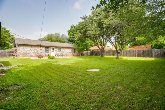 517 Post Oak Lane, Burleson, TX 76028